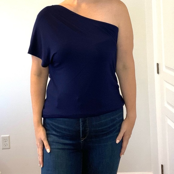 Tarte one shoulder navy blue top - Picture 2 of 3